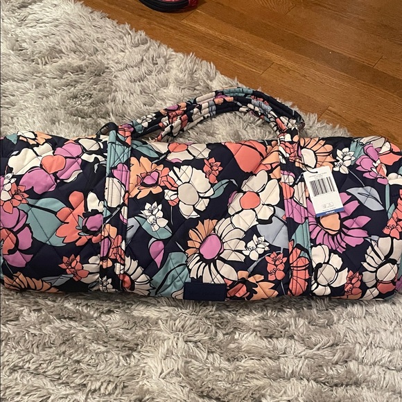 Vera Bradley Handbags - NEW Ultralight Large Duffle